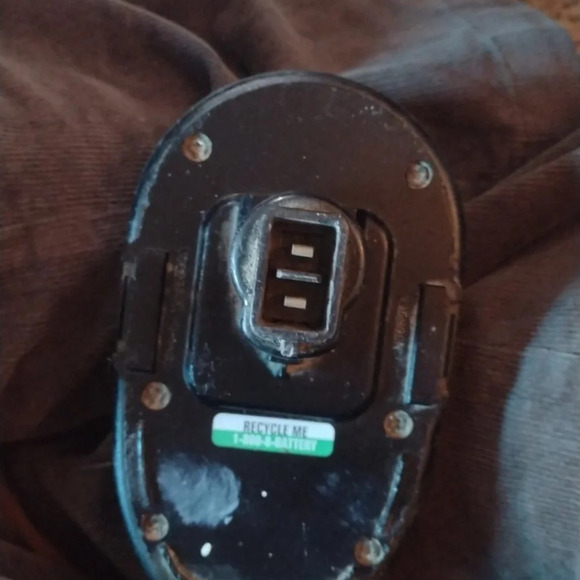 DeWalt Cordless Drill&18v battery - Picture 4 of 5